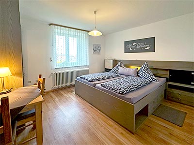 Zweites Schlafzimmer mit Doppelbett